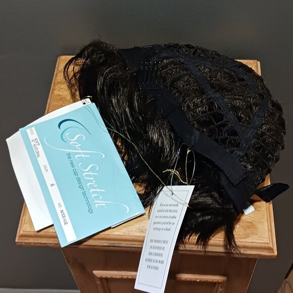 NWT Soft Stretch Wig Soft N' Natural  Medium Brown Average Cap - Picture 3 of 3